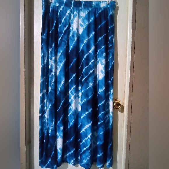 Plus long skirt - Picture 1 of 1